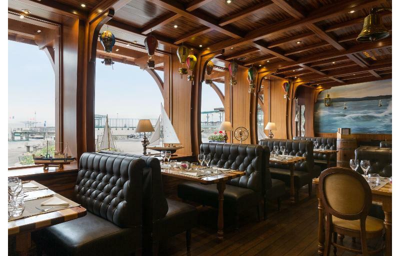 إيفوار Hotel Le Jules Verne المظهر الخارجي الصورة